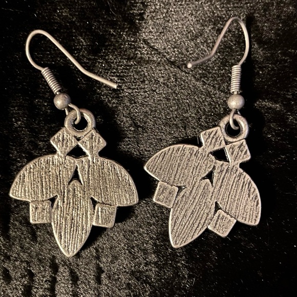 💎4 for $20💎 Handmade Antiqued Silverstone Earrings w/ Green & AB Rhinestones - Picture 3 of 3